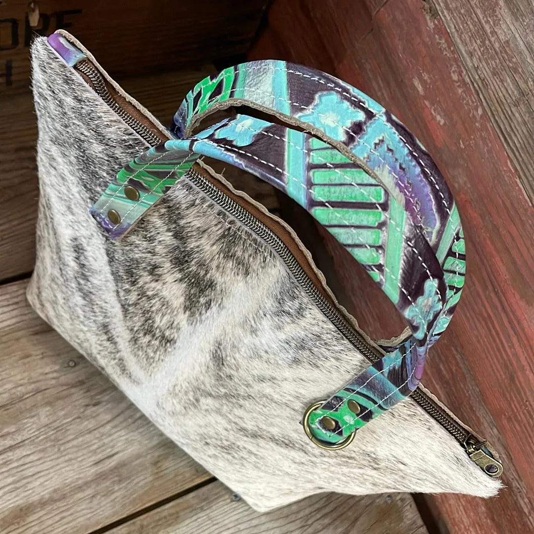 050 Feed Bag - Light Brindle w/ 90's Party