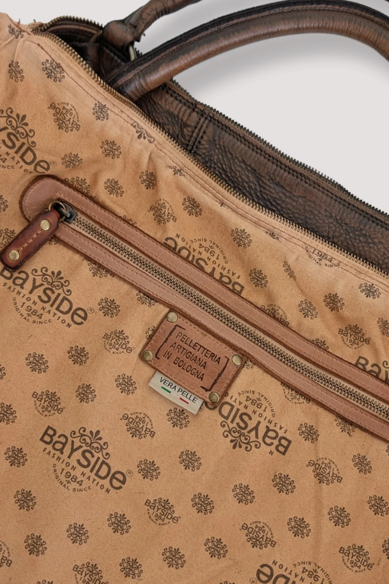 BAYSIDE84 XL Multipocket Tote & Crossbody - Cigar Brown