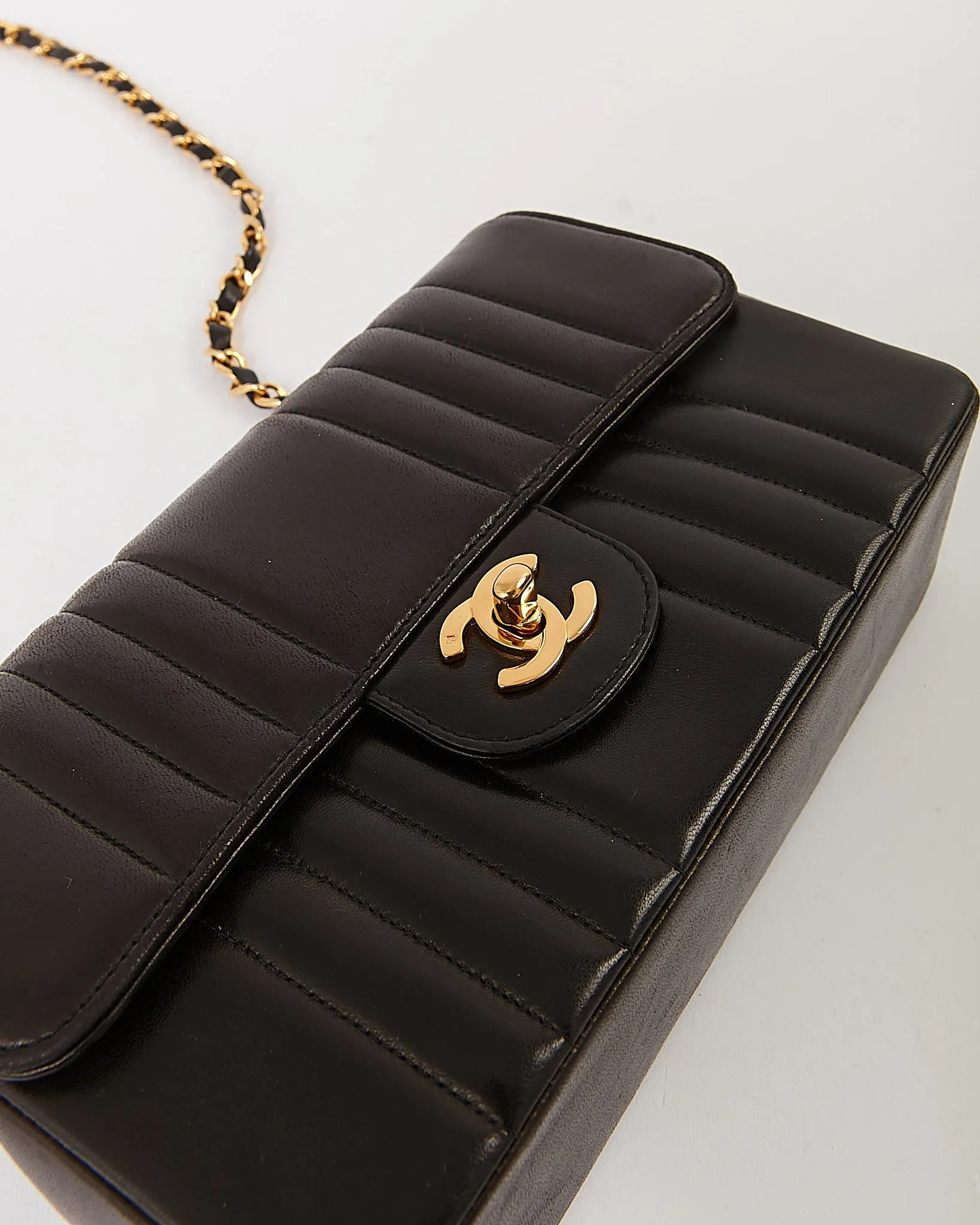 Chanel Black Vertical Quilted Lambskin 24K Gold Vintage Small Classic Single Flap Bag
