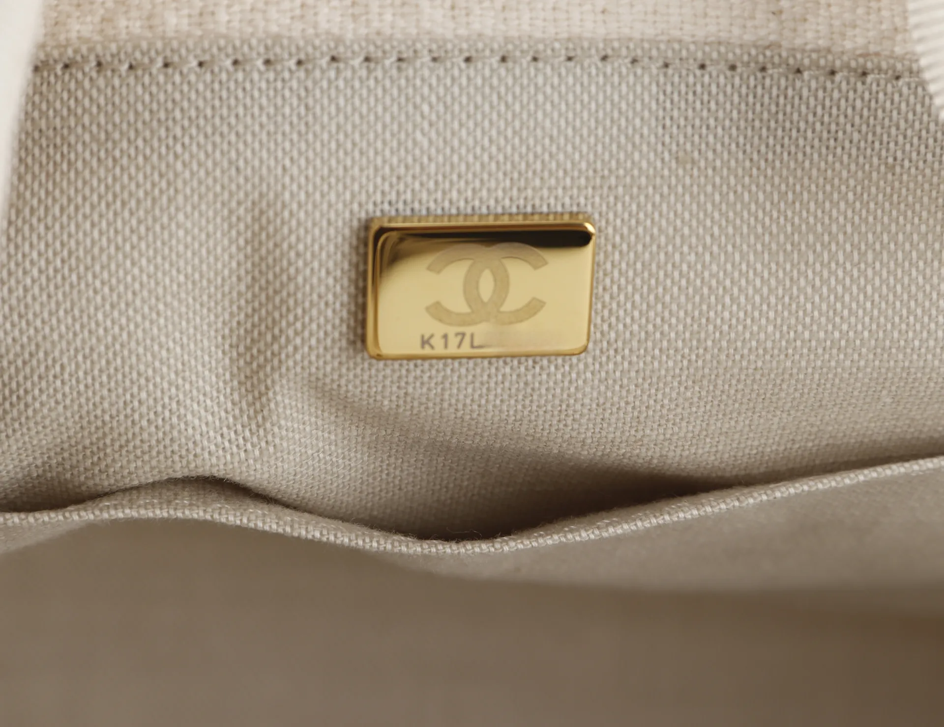 CHANEL DEAUVILLE SMALL BEIGE & WHITE CANVAS (K17Lxxxx) GOLD HARDWARE WITH DUST COVER AND BOX