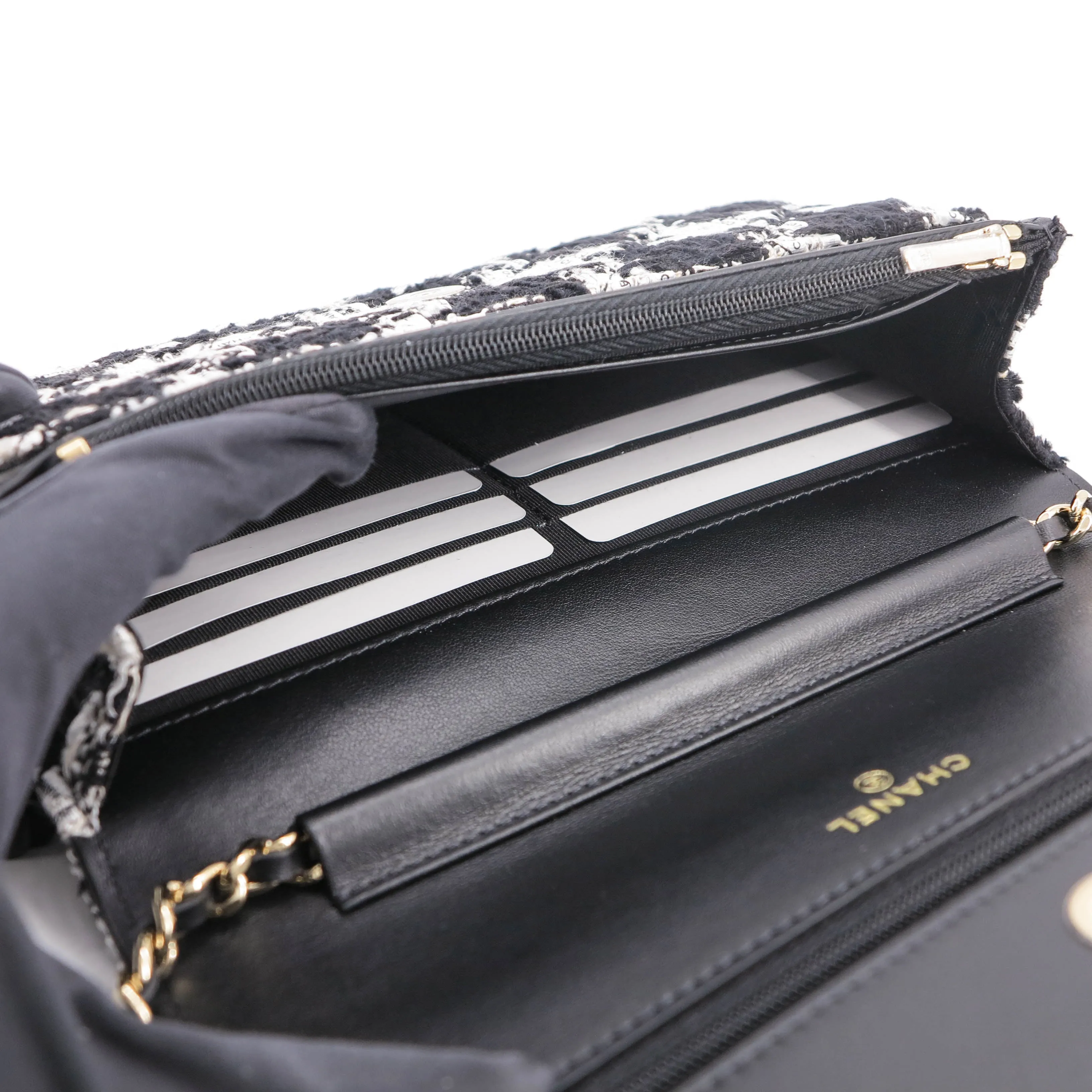 Classic Wallet On Chain WOC in 20S Ribbon Houndstooth Tweed