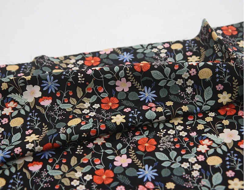 Floral Oxford Cotton Fabric - Ivory or Black - Home Decor Fabric By the Yard / 42605