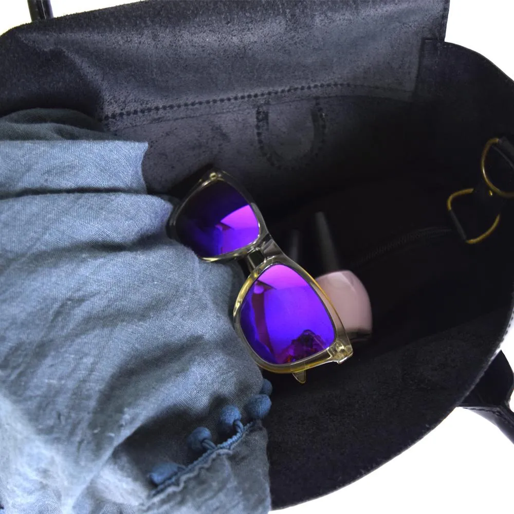 Foldover Tote in Black Leather Cncled Carry