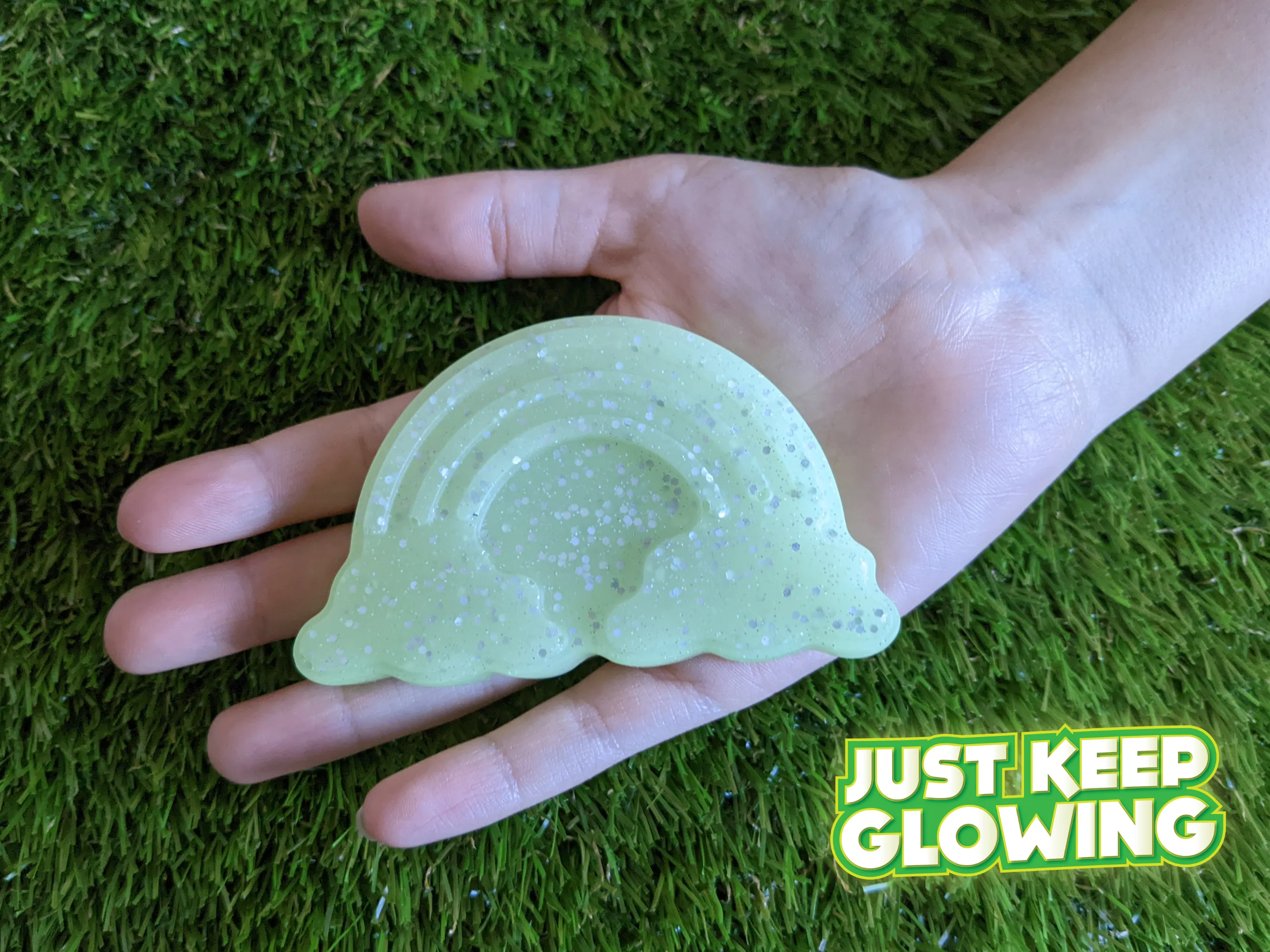 GLOW IN THE DARK GLITTER RAINBOW LIGHT