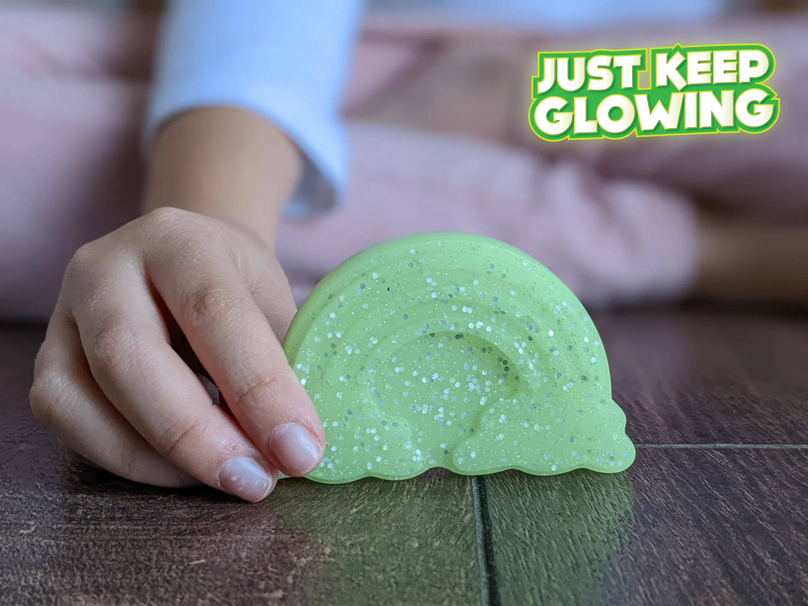 GLOW IN THE DARK GLITTER RAINBOW LIGHT
