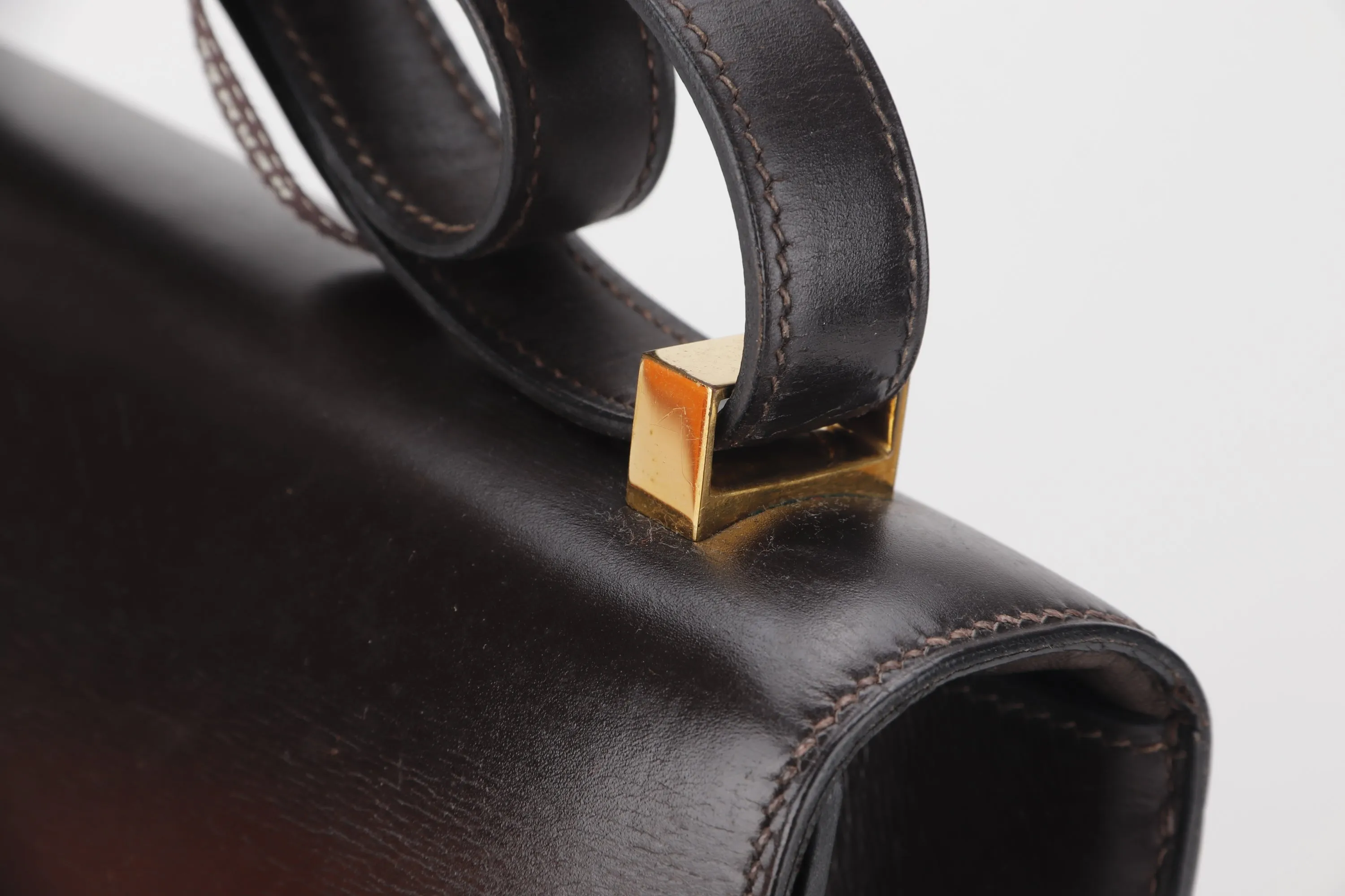HERMES VINTAGE CONSTANCE 23 (STAMP Z (1970)) DARK BROWN BOX LEATHER GOLD HARDWARE, WITH DUST COVER
