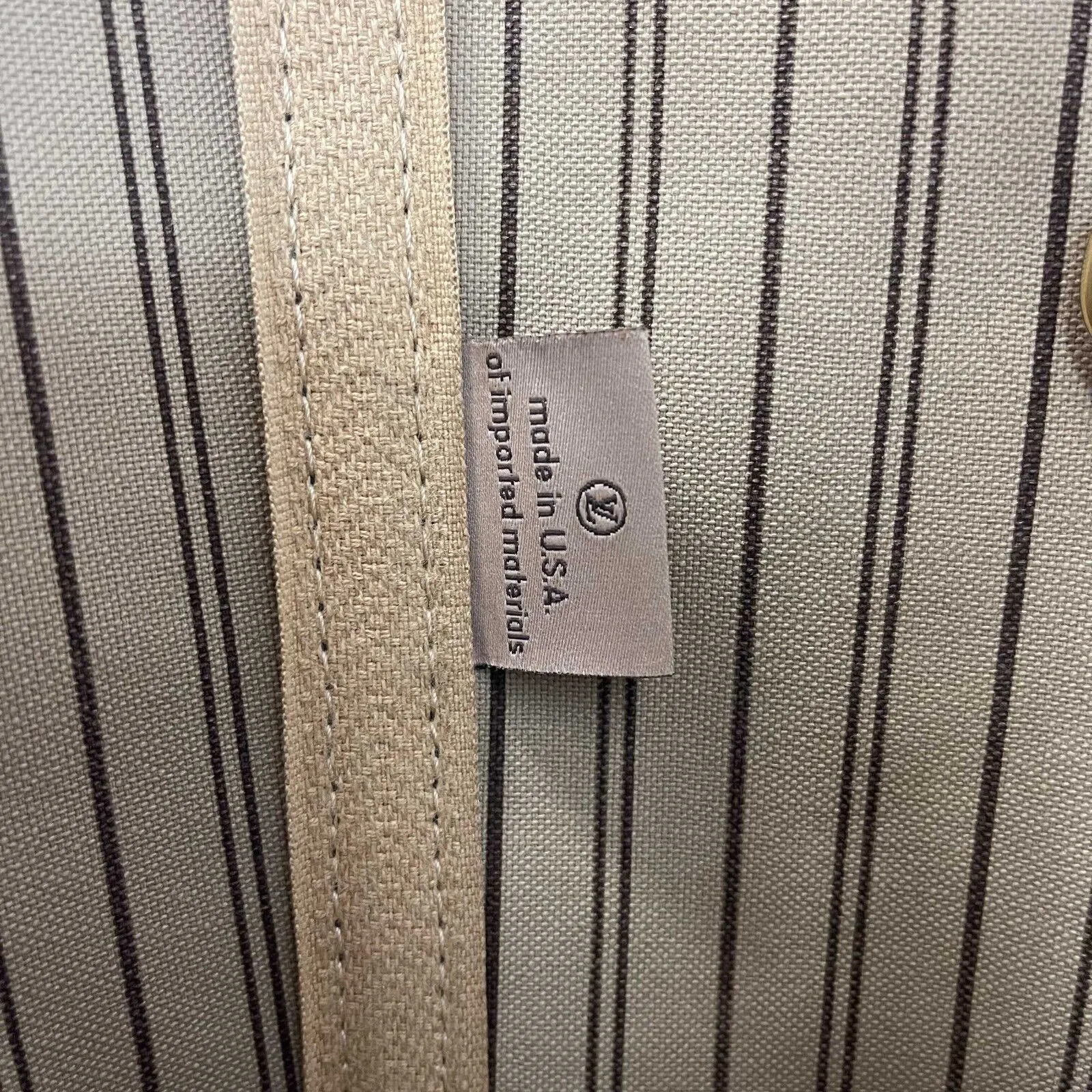 Louis Vuitton - LV Neverfull MM - Brown Monogram Tote w/ Pouch