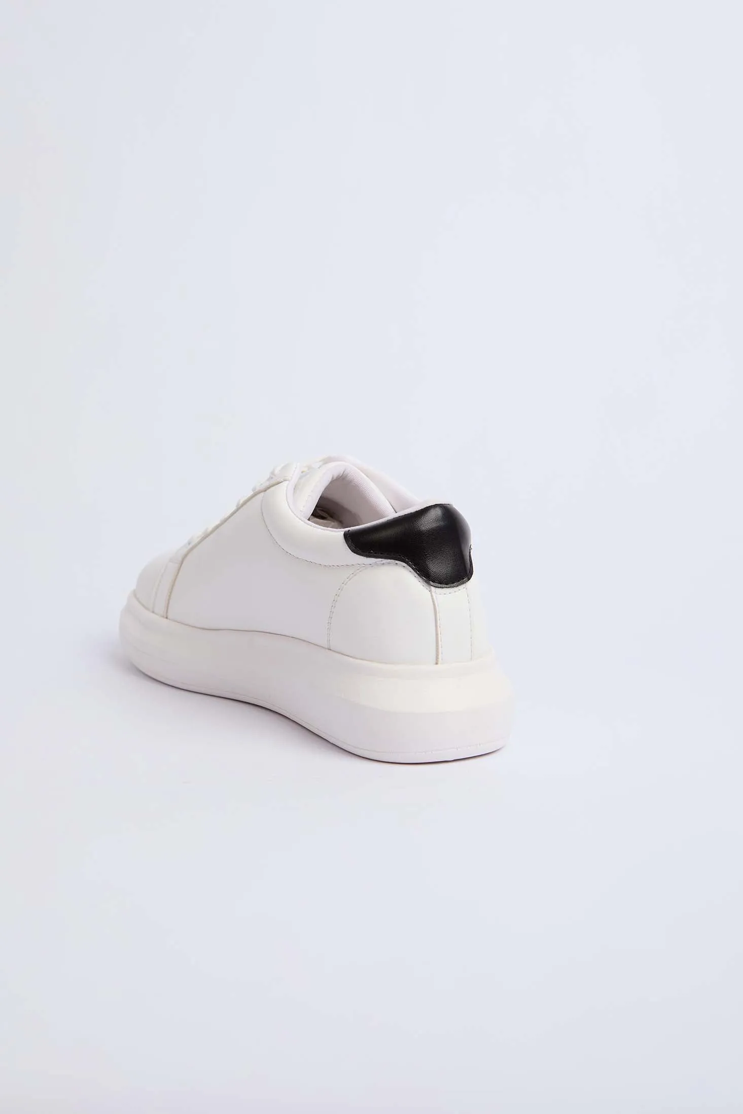 Men  Shoes Sneakers White