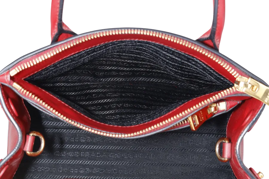 PRADA IBA116 RED ROSSO SAFFIANO x SMOOTH LEATHER BAG WITH STRAPS, CARD AND DUST COVER