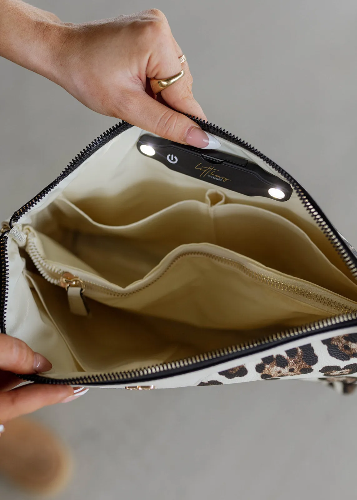 PurseN Litt Cream Leopard Makeup Case