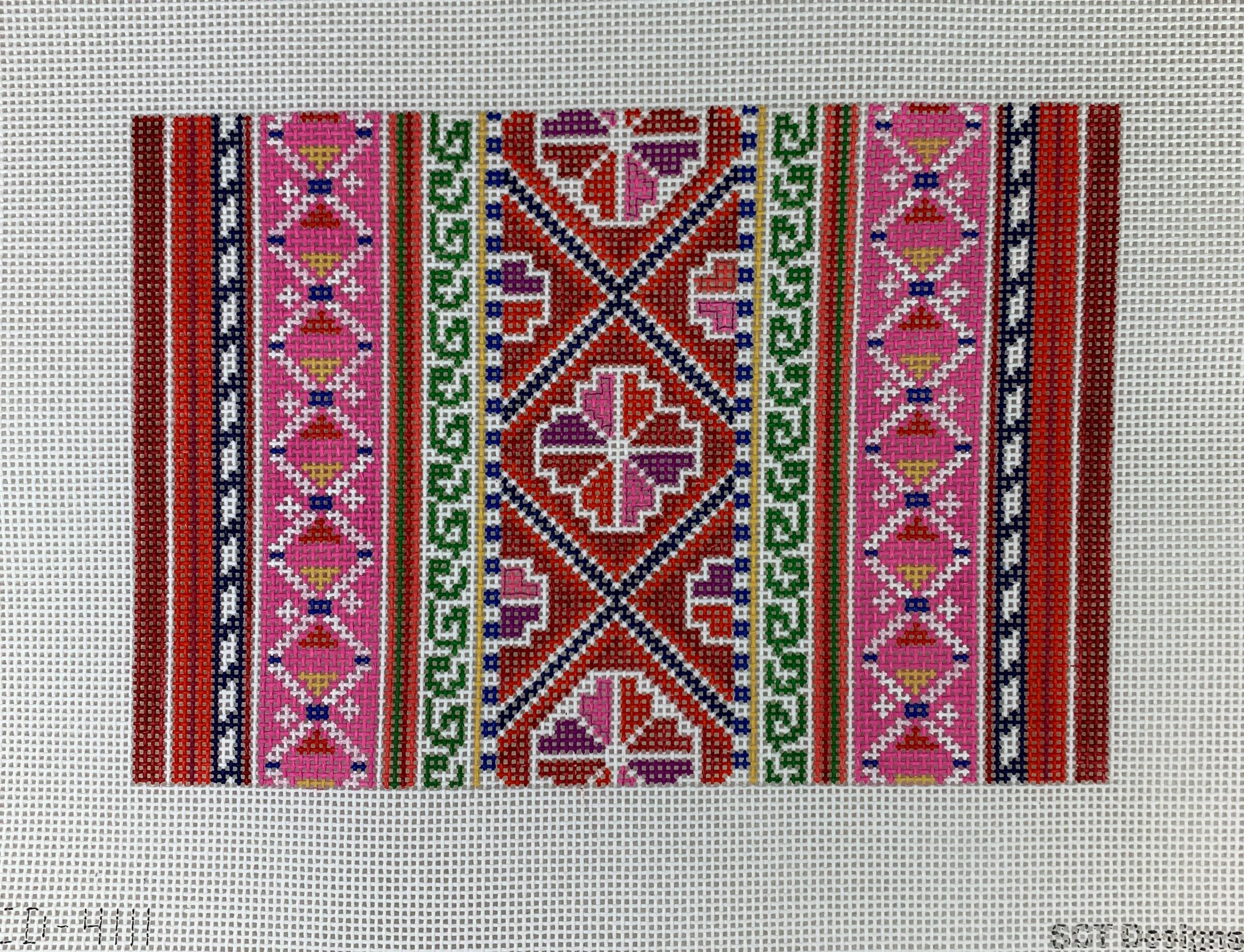 SCT Designs 215 KCD4111 Hmong Clutch